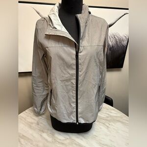 Fails wind breaker metallic